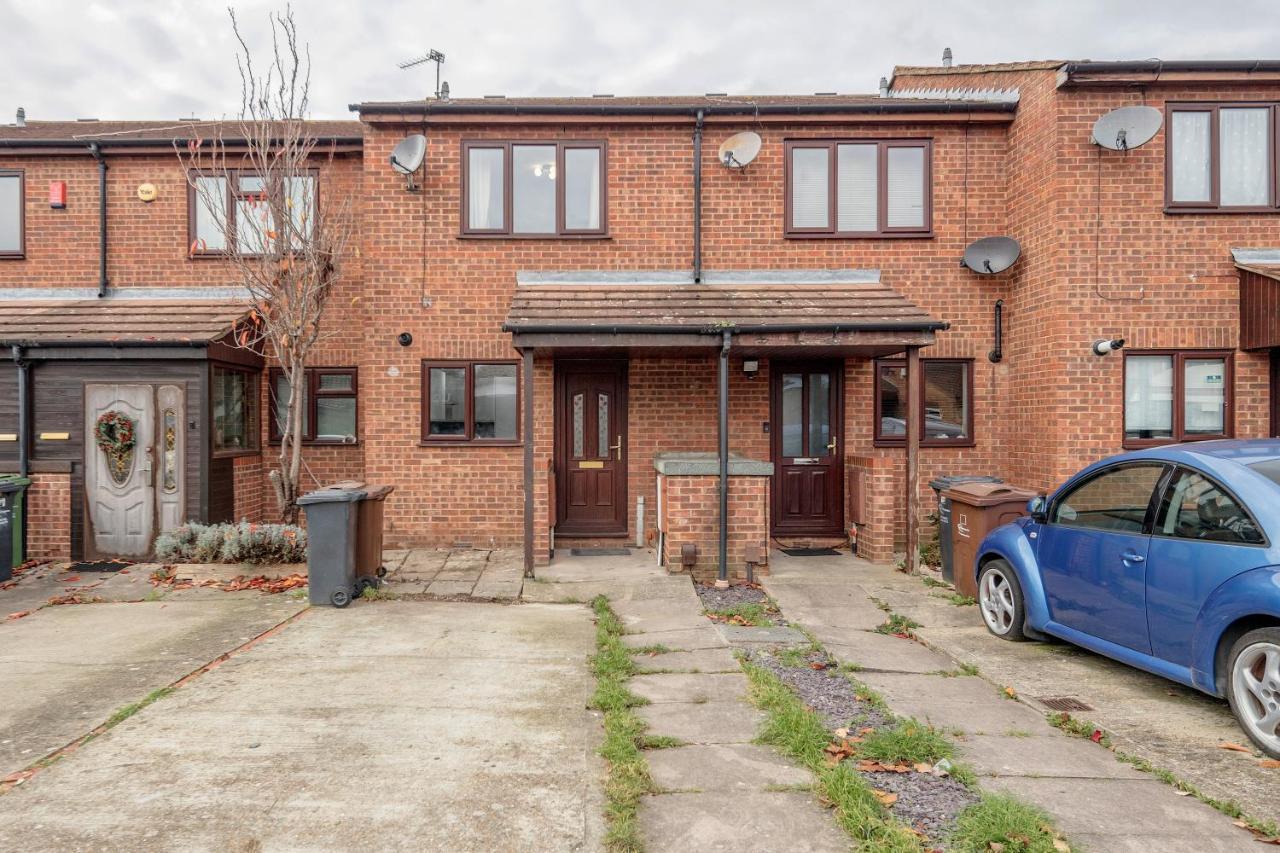Lovely House In Dagenham / Barking With Free Parking, Wifi & Garden Exteriér fotografie