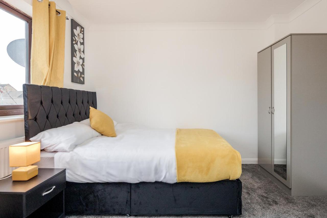 Lovely House In Dagenham / Barking With Free Parking, Wifi & Garden Exteriér fotografie