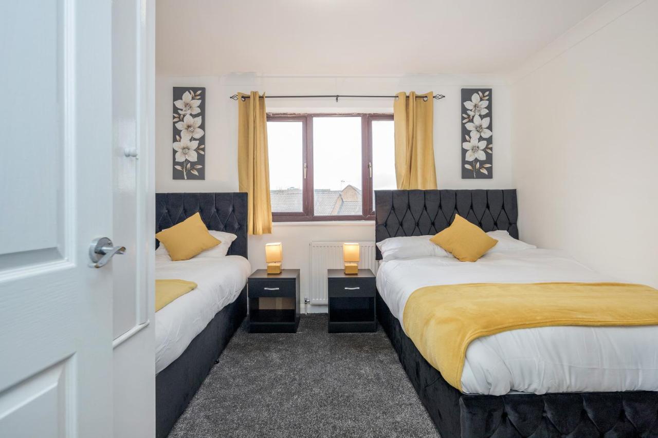 Lovely House In Dagenham / Barking With Free Parking, Wifi & Garden Exteriér fotografie