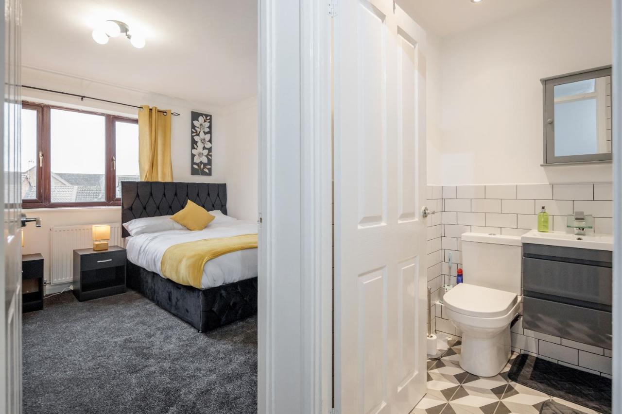 Lovely House In Dagenham / Barking With Free Parking, Wifi & Garden Exteriér fotografie