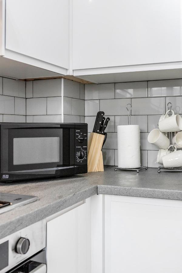 Lovely House In Dagenham / Barking With Free Parking, Wifi & Garden Exteriér fotografie
