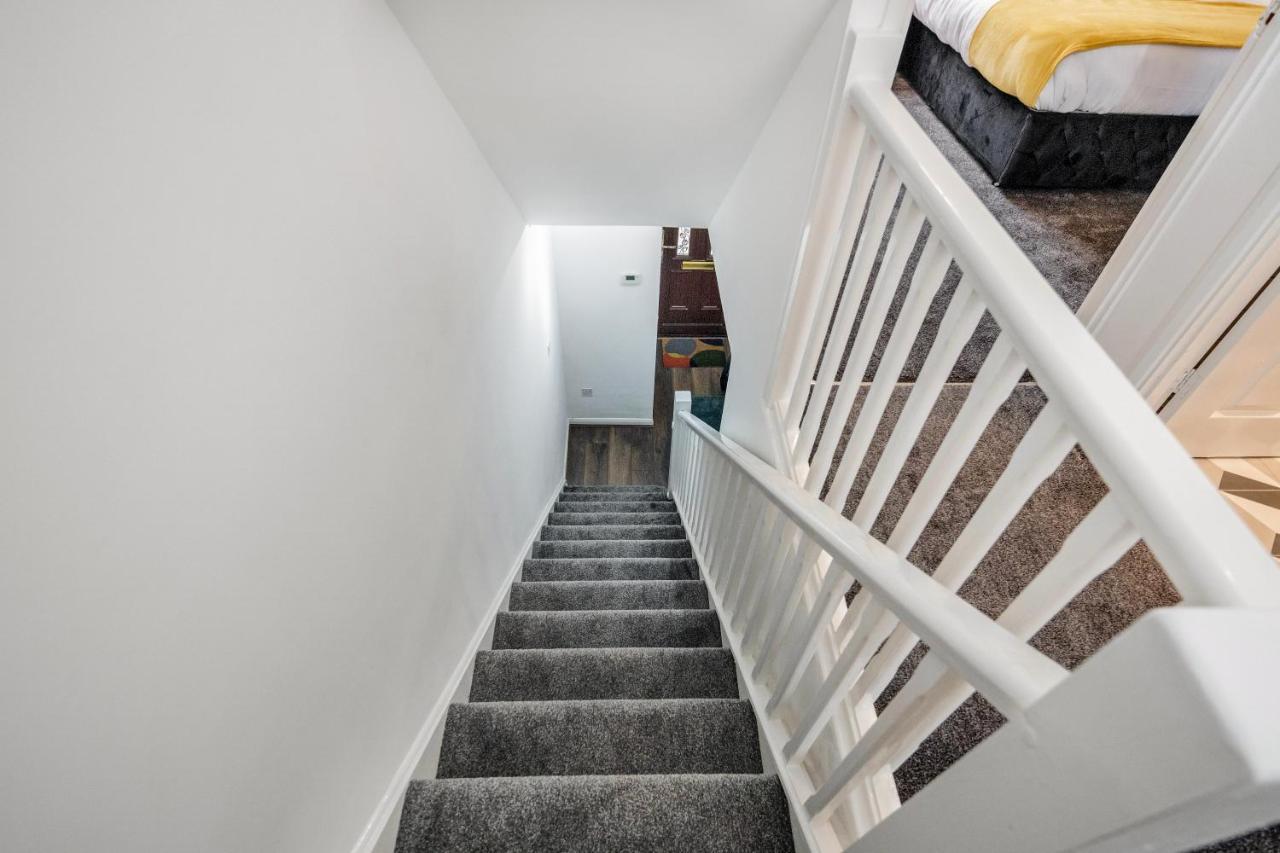 Lovely House In Dagenham / Barking With Free Parking, Wifi & Garden Exteriér fotografie